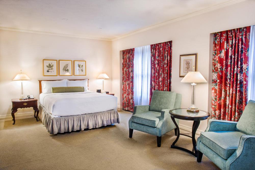 Queen Room - Disability Access interior